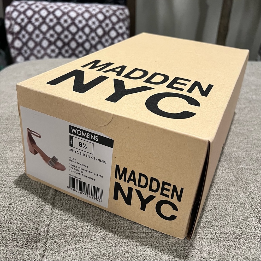 Madden NYC Block Heel City Sandal. Size 8 1/2. Brand new with box. - Picture 3 of 6
